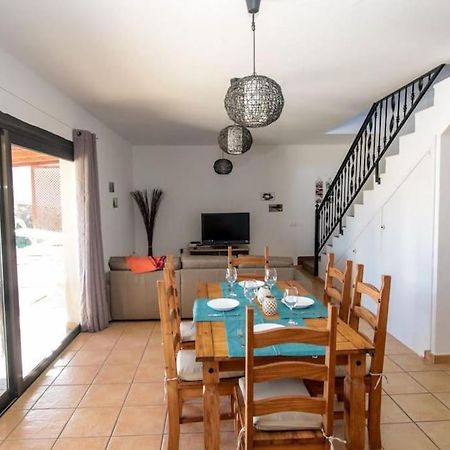 Villa En Zona Tranquila De Lajares Vista Calma Bagian luar foto